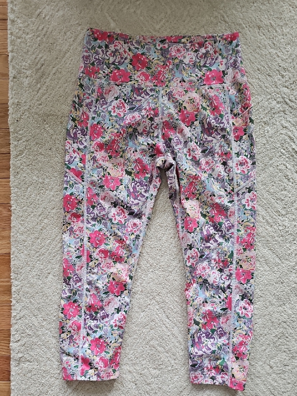 VOGO Athletica Pink & Purple Floral Capri Leggings